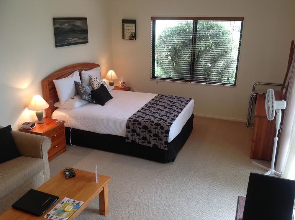 Andrea'S Bed & Breakfast Whitianga Exterior photo